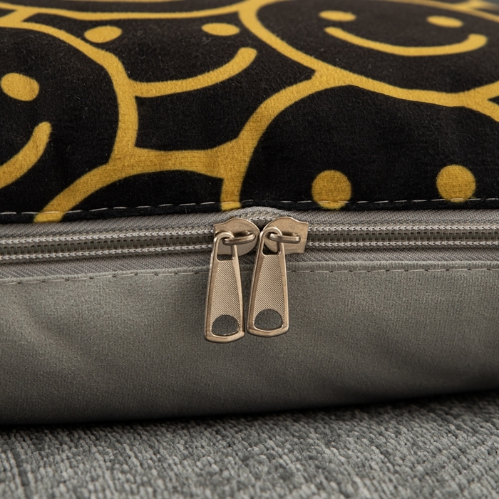 91家纺网 家纺一手货源 找家纺 新奇异 2025新款北欧风仿超柔抱枕 （支持定制）被 笑脸LOVE