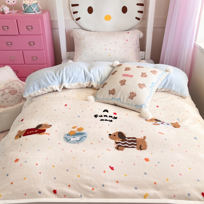 91家纺网 家纺一手货源 找家纺 川悦生活 2025新款绣花牛奶绒毛巾绣四件套-小床 旺皮小狗