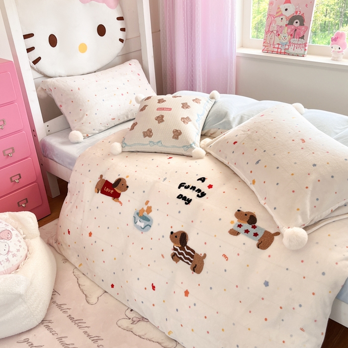 91家纺网 家纺一手货源 找家纺 川悦生活 2025新款绣花牛奶绒毛巾绣四件套-小床 旺皮小狗