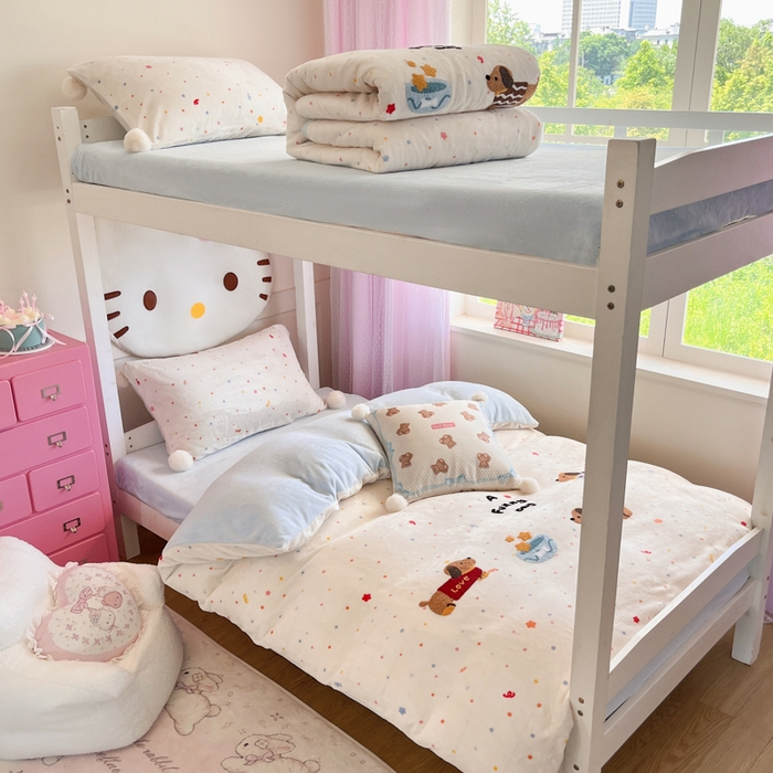 91家纺网 家纺一手货源 找家纺 川悦生活 2025新款绣花牛奶绒毛巾绣四件套-小床 旺皮小狗