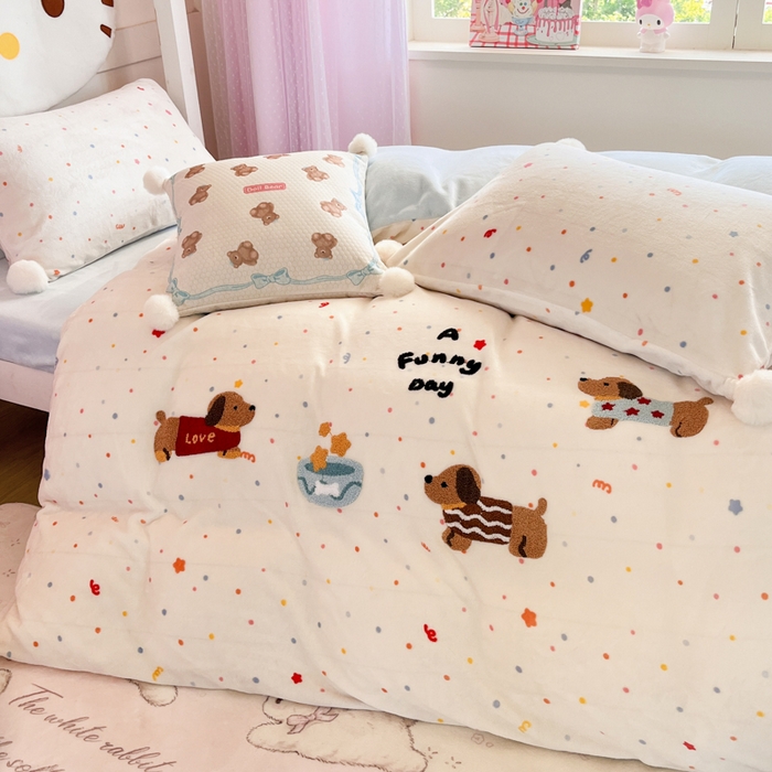 91家纺网 家纺一手货源 找家纺 川悦生活 2025新款绣花牛奶绒毛巾绣四件套-小床 旺皮小狗