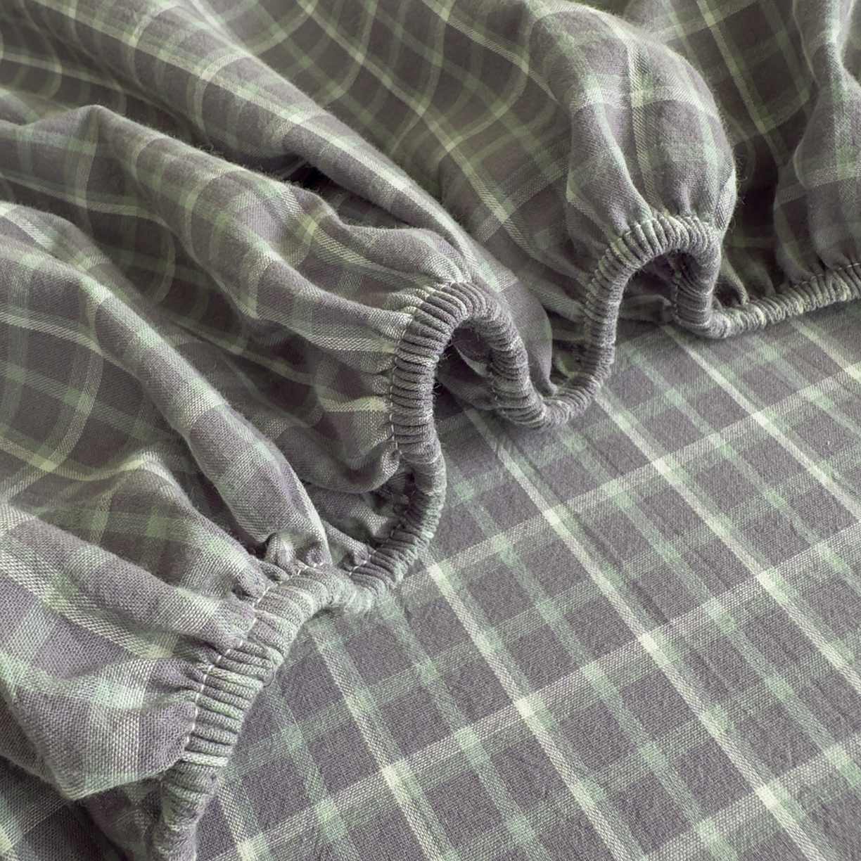 91家纺网 家纺一手货源 找家纺 晚依家纺 2025新款A类色织全棉水洗棉床单单件纯棉格子纯色学生宿舍定制定做 米娜-绿灰