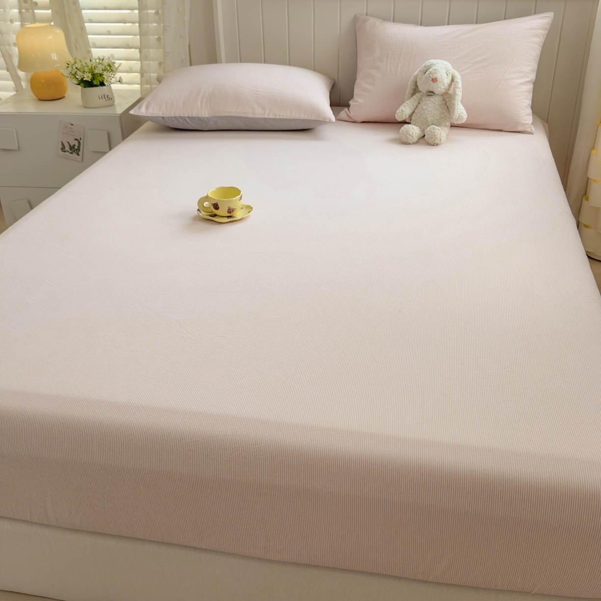 91家纺网 家纺一手货源 找家纺 晚依家纺 2025新款A类色织全棉水洗棉床单单件纯棉格子纯色学生宿舍定制定做 密条-浅粉