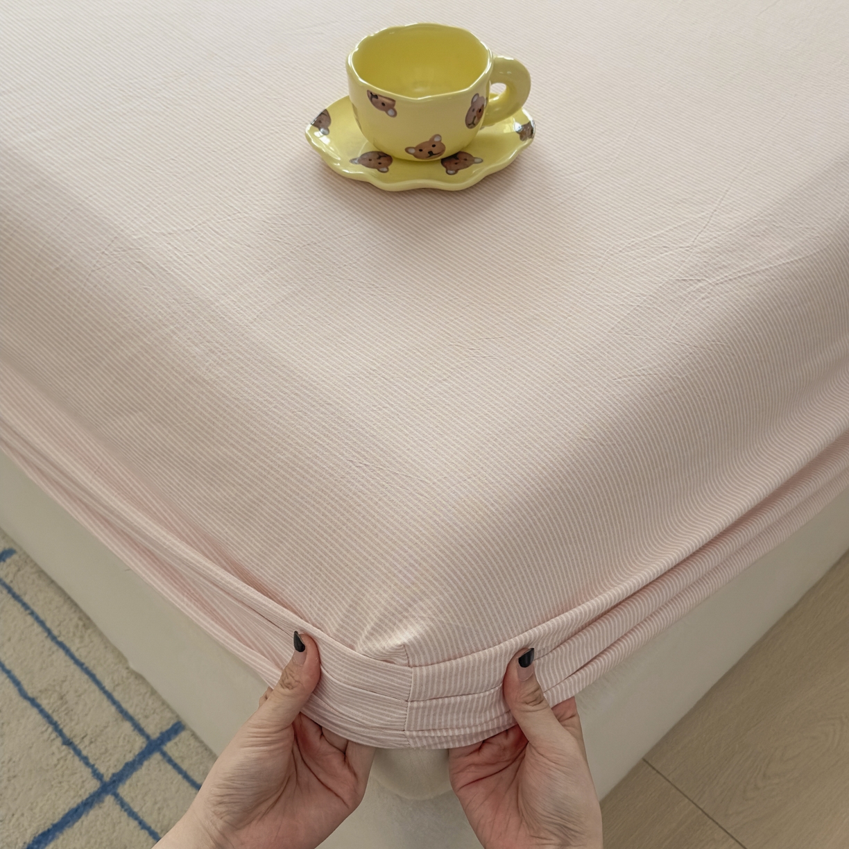 91家纺网 家纺一手货源 找家纺 晚依家纺 2025新款A类色织全棉水洗棉床单单件纯棉格子纯色学生宿舍定制定做 密条-浅粉