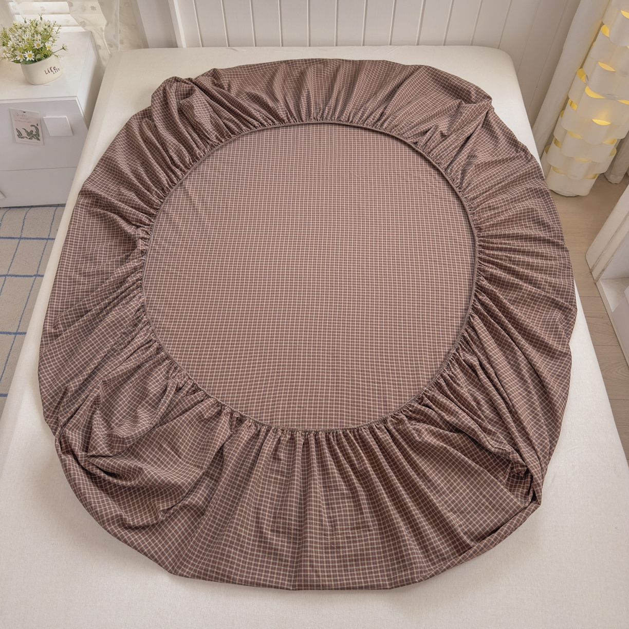 91家纺网 家纺一手货源 找家纺 晚依家纺 2025新款A类色织全棉水洗棉床单单件纯棉格子纯色学生宿舍定制定做 沐风-焦糖