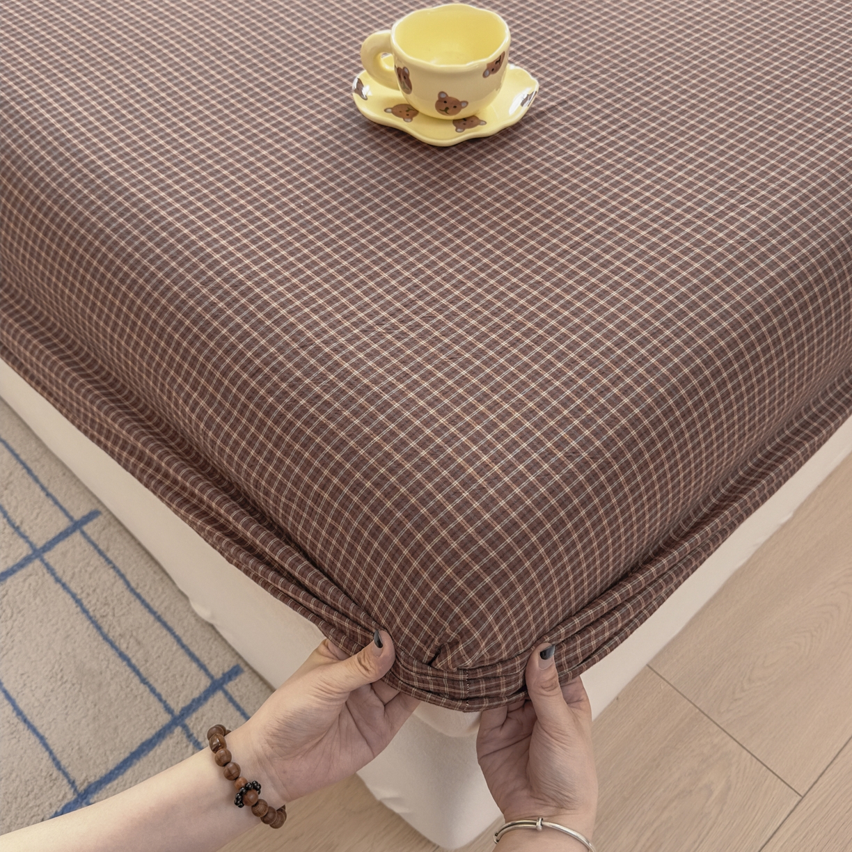 91家纺网 家纺一手货源 找家纺 晚依家纺 2025新款A类色织全棉水洗棉床单单件纯棉格子纯色学生宿舍定制定做 沐风-焦糖