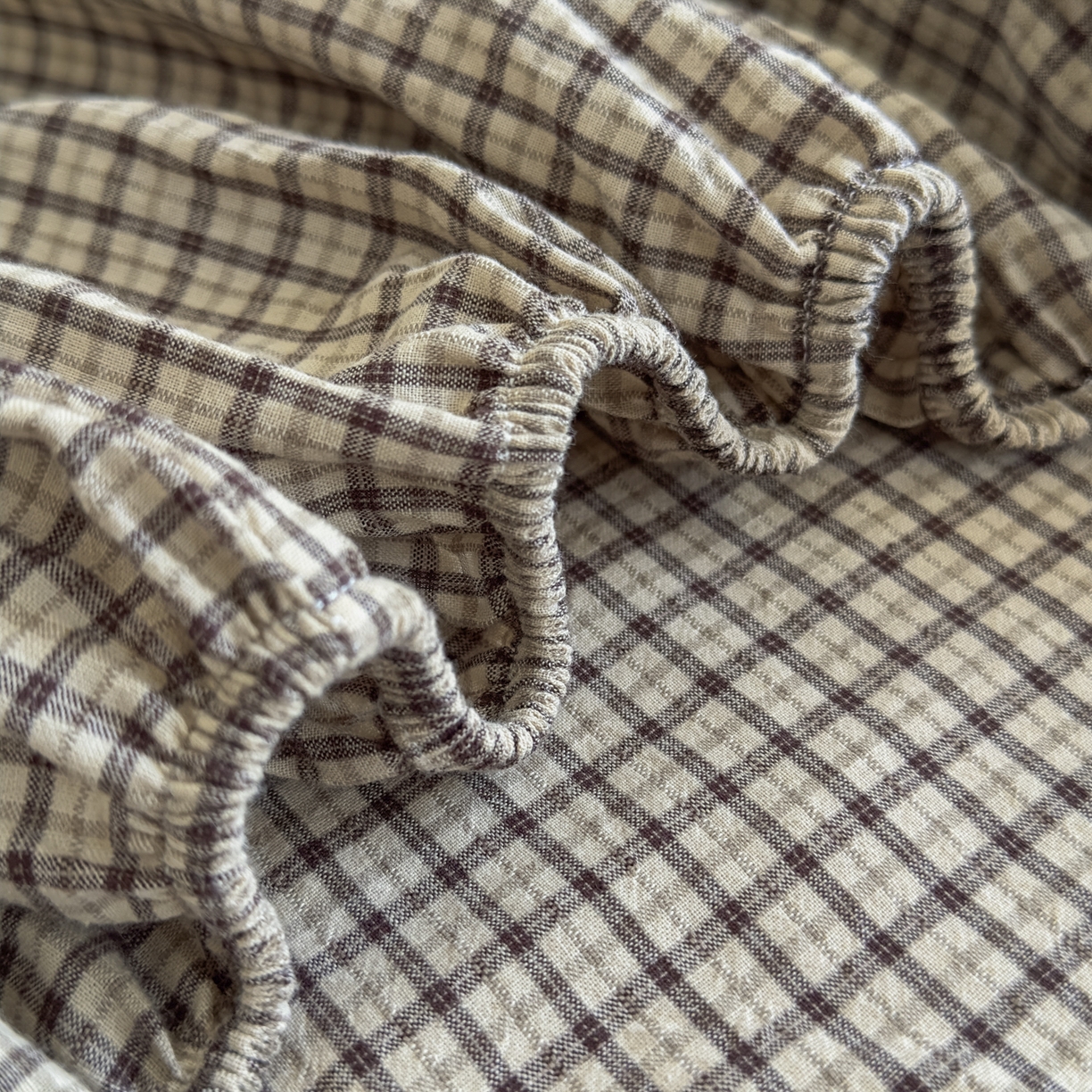 91家纺网 家纺一手货源 找家纺 晚依家纺 2025新款A类色织全棉水洗棉床单单件纯棉格子纯色学生宿舍定制定做 沐风-米咖