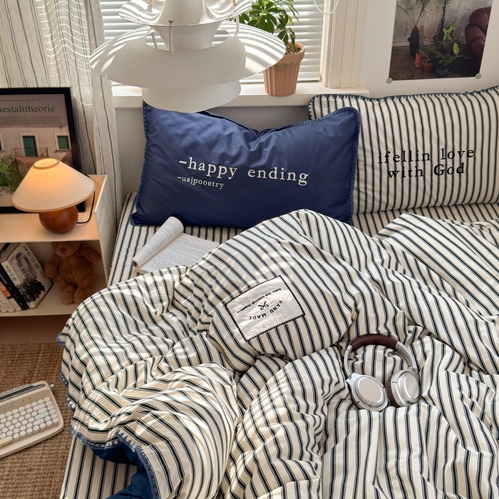 91家纺网 家纺一手货源 找家纺 觅糖家纺 2025新款全棉纯棉三角针刺绣款四件套 条纹-静谧