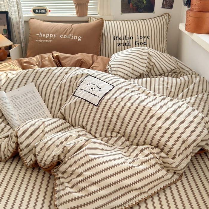 91家纺网 家纺一手货源 找家纺 觅糖家纺 2025新款全棉纯棉三角针刺绣款四件套 条纹-摩卡