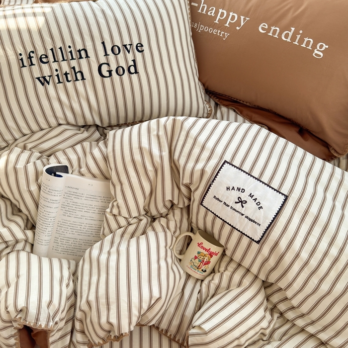 91家纺网 家纺一手货源 找家纺 觅糖家纺 2025新款全棉纯棉三角针刺绣款四件套 条纹-摩卡