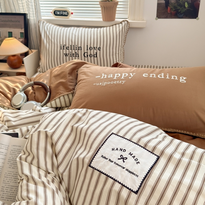 91家纺网 家纺一手货源 找家纺 觅糖家纺 2025新款全棉纯棉三角针刺绣款四件套 条纹-摩卡