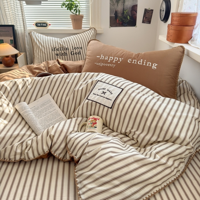 91家纺网 家纺一手货源 找家纺 觅糖家纺 2025新款全棉纯棉三角针刺绣款四件套 条纹-摩卡