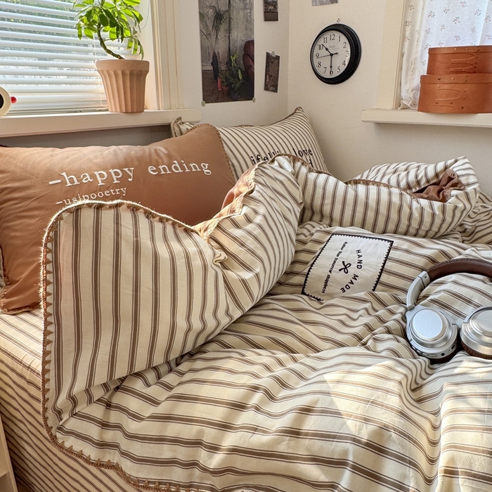 91家纺网 家纺一手货源 找家纺 觅糖家纺 2025新款全棉纯棉三角针刺绣款四件套 条纹-摩卡