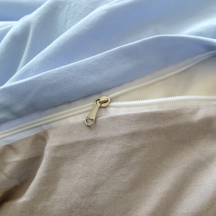 91家纺网 家纺一手货源 找家纺 夜笙家纺 2025新款水洗棉纯色双拼四件套 双拼-天空蓝灰