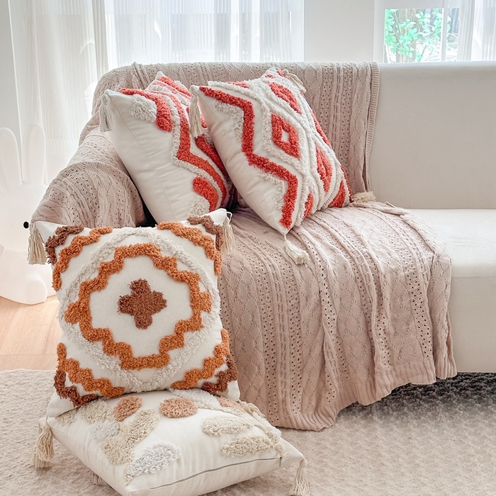 91家纺网 家纺一手货源 找家纺 （总）新奇异 2025新款簇绒流苏抱枕