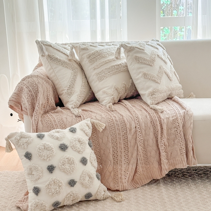 91家纺网 家纺一手货源 找家纺 （总）新奇异 2025新款簇绒流苏抱枕