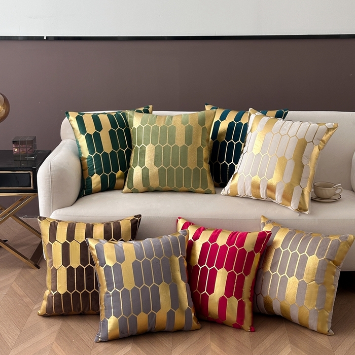 91家纺网 家纺一手货源 找家纺 （总）新奇异 2025新款蜂窝烫金抱枕