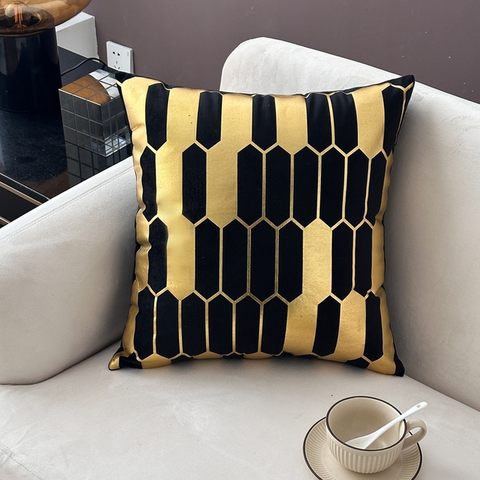 91家纺网 家纺一手货源 找家纺 （总）新奇异 2025新款蜂窝烫金抱枕