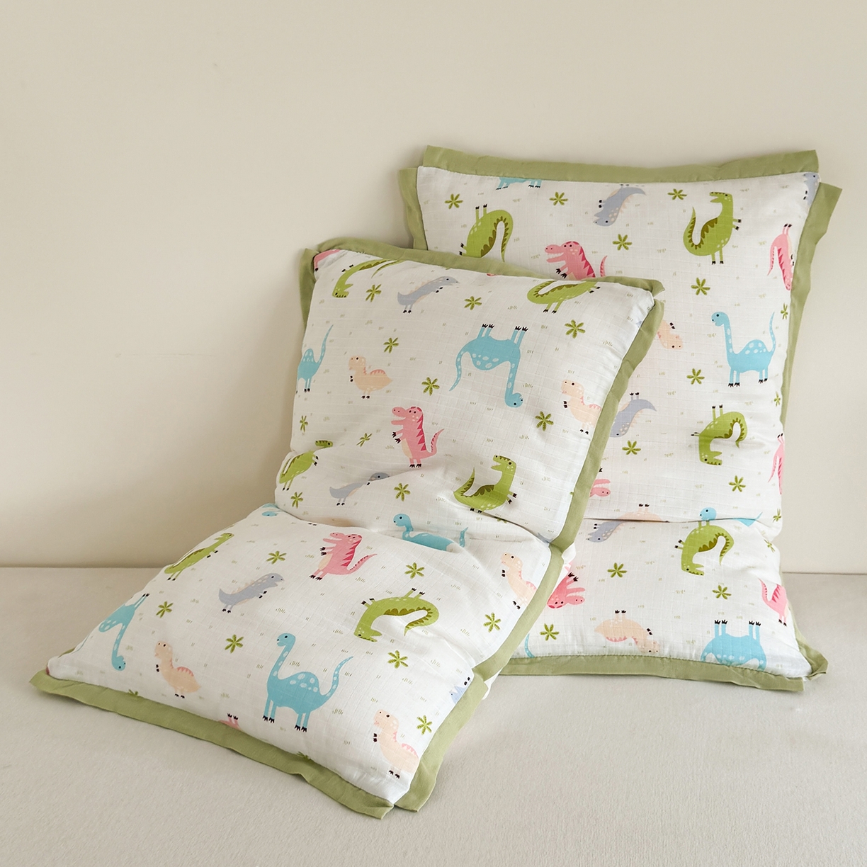 91家纺网 家纺一手货源 找家纺 贵夫人 2025春夏新款卡通儿童100%纯棉花枕 枕头枕芯 恐龙乐园40*60cm学生枕1只 /只