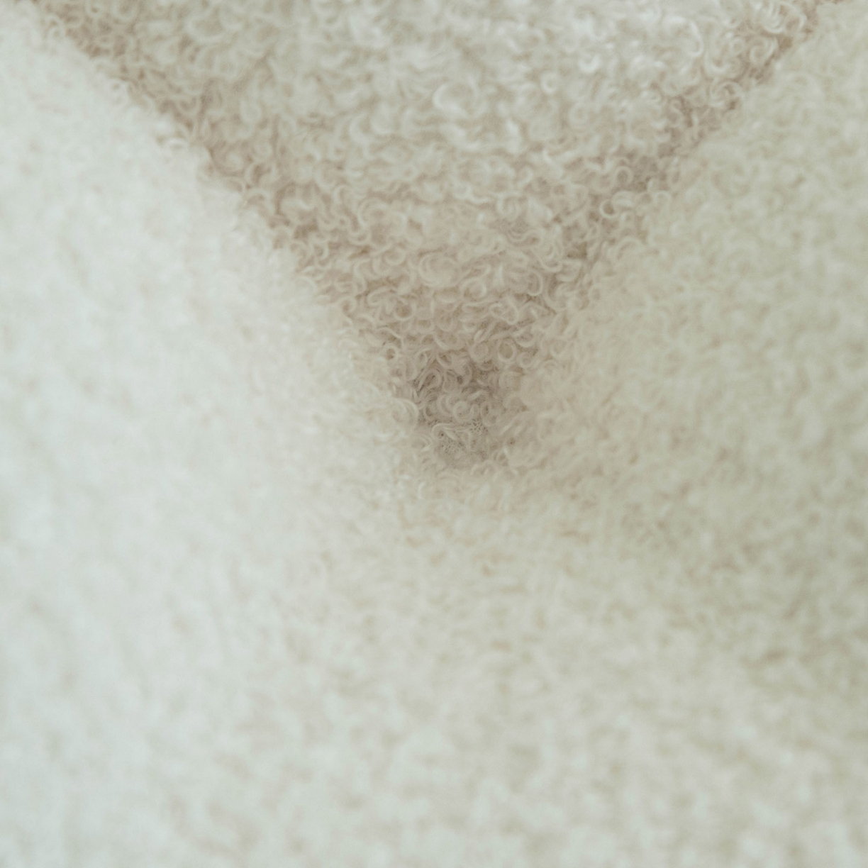 91家纺网 家纺一手货源 找家纺 2025新款泰迪绒蒲团 泰迪绒-蒲团-白