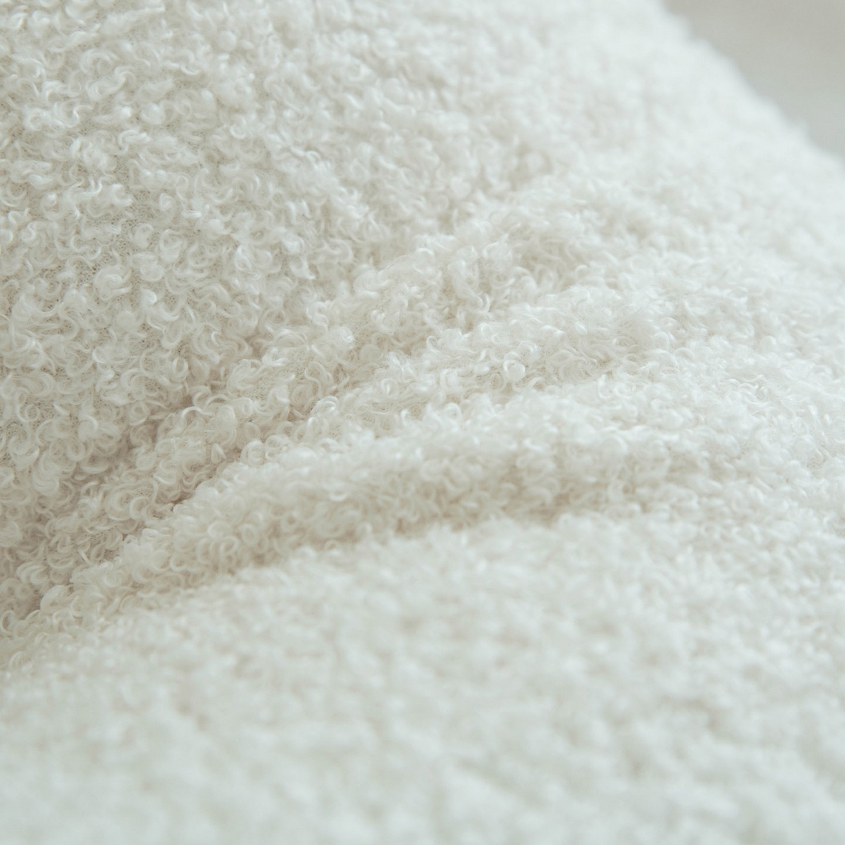 91家纺网 家纺一手货源 找家纺 2025新款泰迪绒蒲团 泰迪绒-蒲团-白