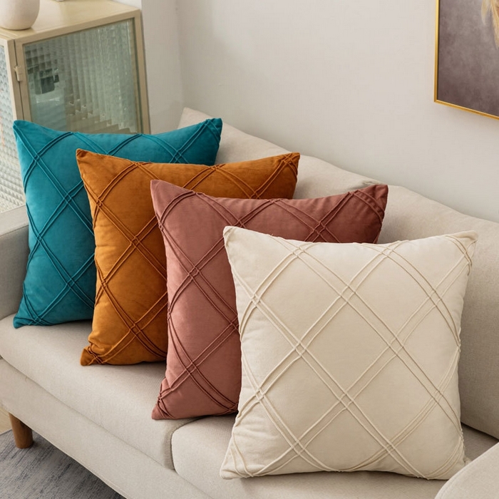 91家纺网 家纺一手货源 找家纺 （总）新奇异 2025新款格子绣菱形格抱枕