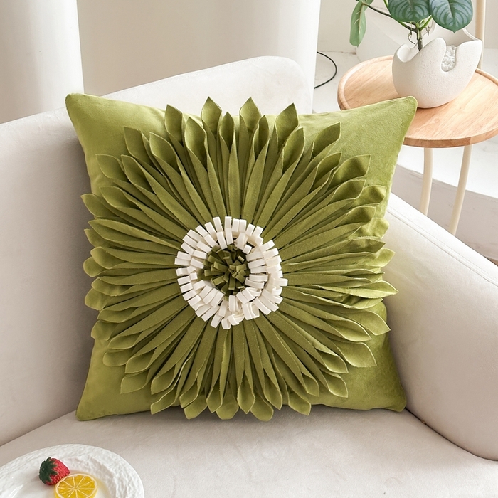 91家纺网 家纺一手货源 找家纺 （总）新奇异 2025新款手工拼接小雏菊抱枕