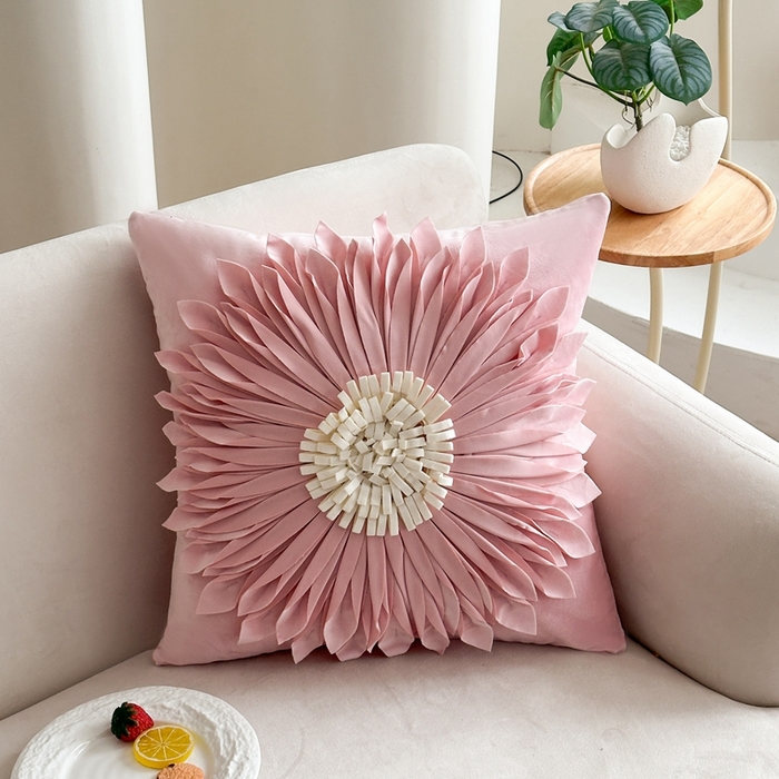 91家纺网 家纺一手货源 找家纺 （总）新奇异 2025新款手工拼接小雏菊抱枕