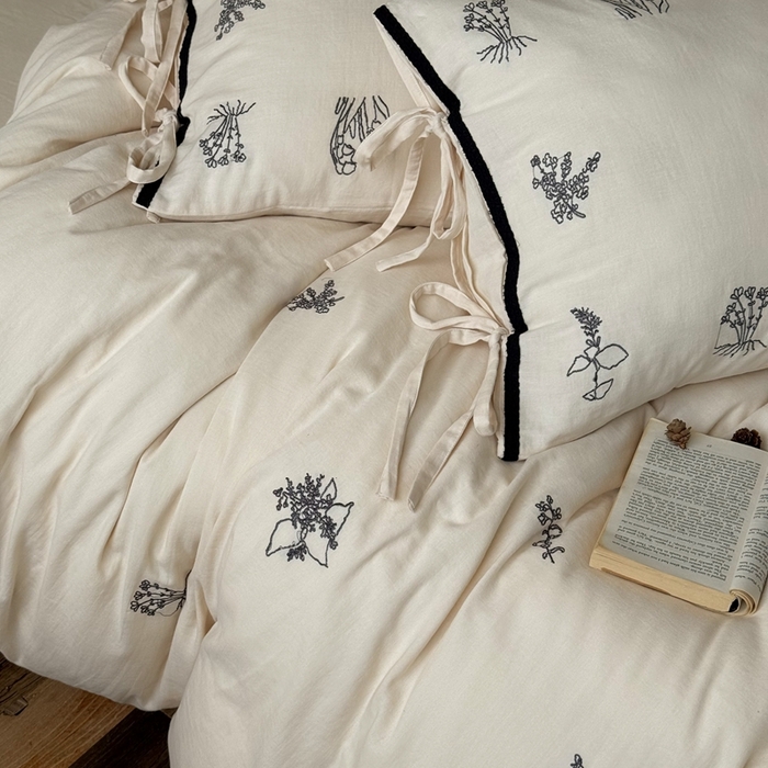 91家纺网 家纺一手货源 找家纺 鹿班2025年秋冬款全棉皱皱纱精密刺绣系列——山塘花 山塘花-白(标准会员-20元)