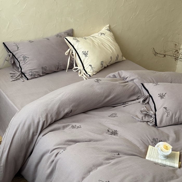 91家纺网 家纺一手货源 找家纺 鹿班2025年秋冬款全棉皱皱纱精密刺绣系列——山塘花 山塘花-紫(标准会员-20元)