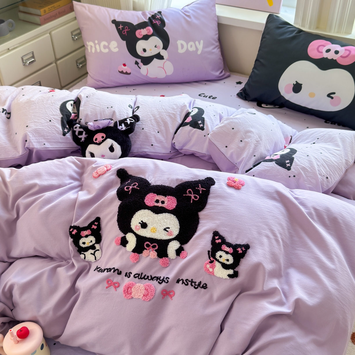 91家纺网 家纺一手货源 找家纺 一霖家纺 2025新款高克重云朵棉毛巾绣印绣四件套-小清新系列-第三波 黑库米米