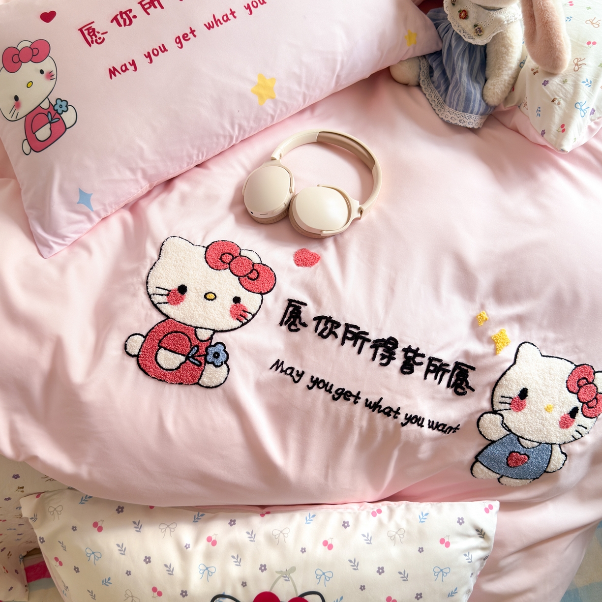 91家纺网 家纺一手货源 找家纺 一霖家纺 2025新款高克重云朵棉毛巾绣印绣四件套-小清新系列-第三波 心愿小猫