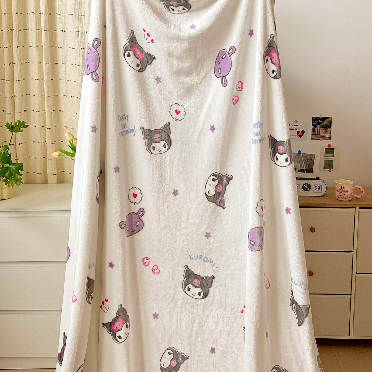 91家纺网 家纺一手货源 找家纺 耀悦家纺2025新款正版授权三丽鸥高克重卡通牛奶绒毛毯多功能毯子盖毯 快乐心情库洛米