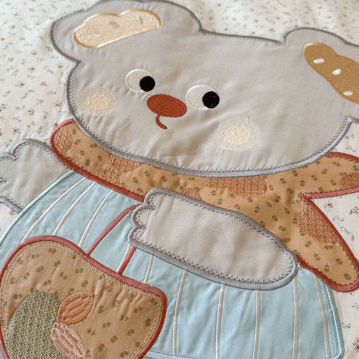 91家纺网 家纺一手货源 找家纺 紫桐 Lila lndus 2025新款双层纱贴布绣四件套 小考拉