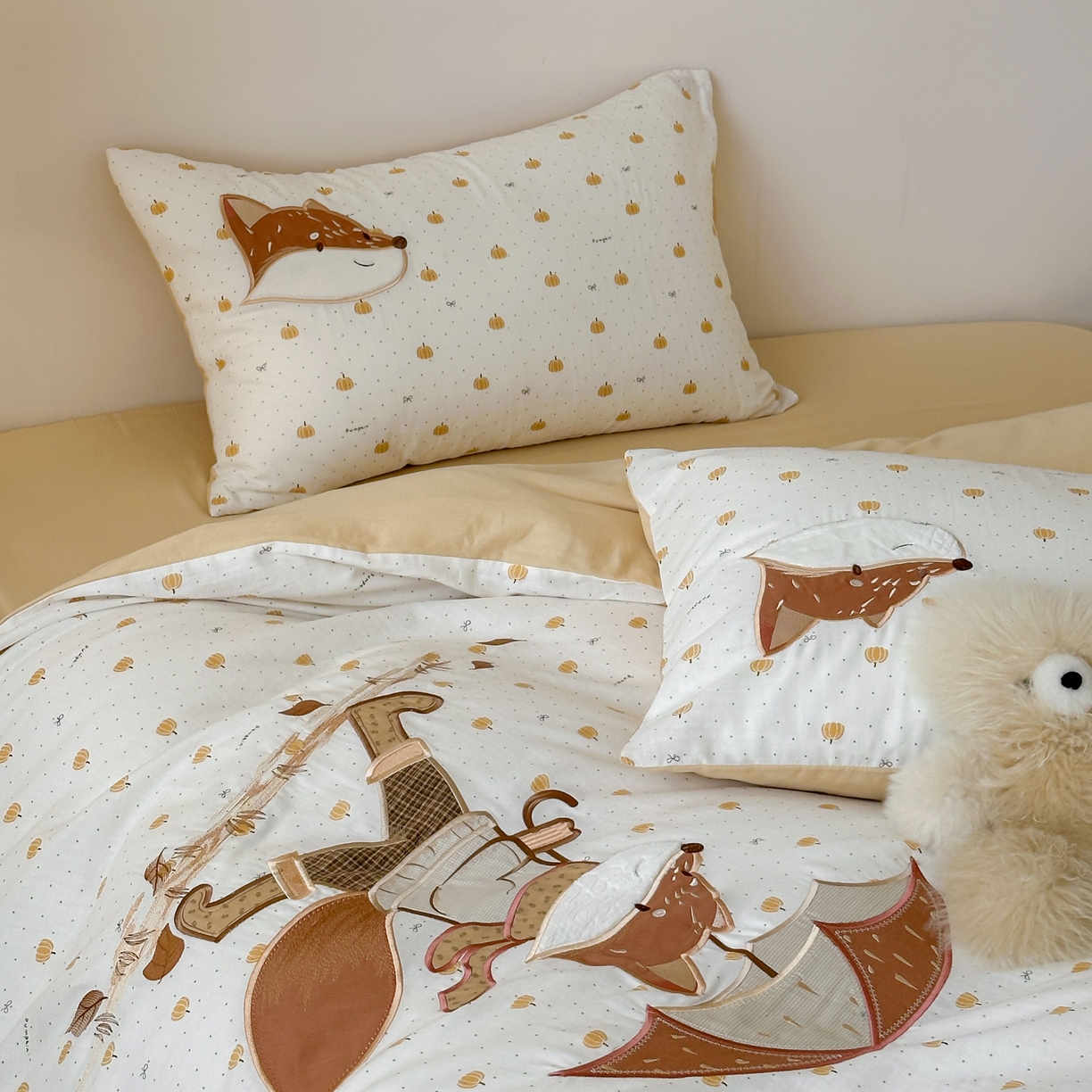 91家纺网 家纺一手货源 找家纺 紫桐 Lila lndus 2025新款双层纱贴布绣四件套 小狐狸