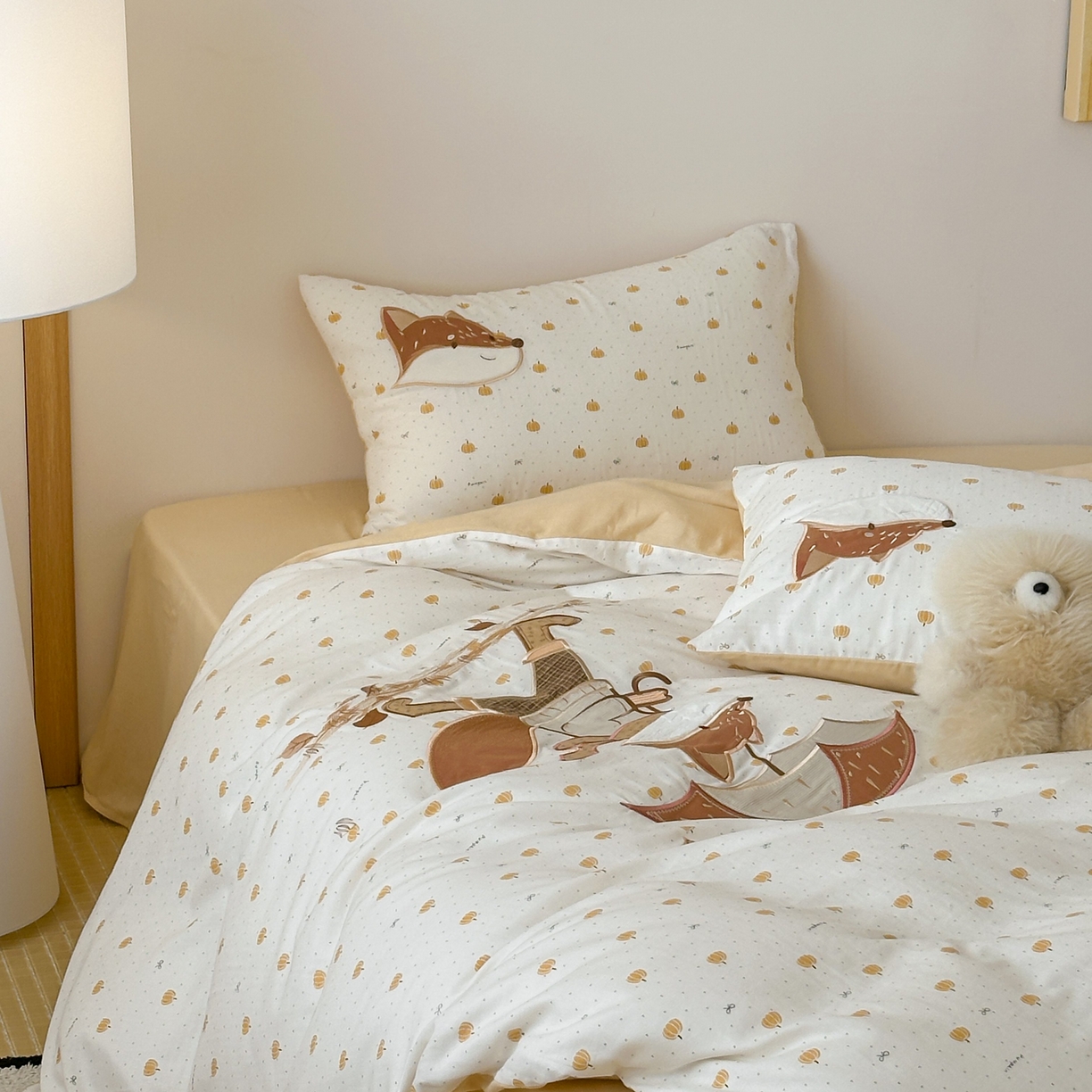 91家纺网 家纺一手货源 找家纺 紫桐 Lila lndus 2025新款双层纱贴布绣四件套 小狐狸