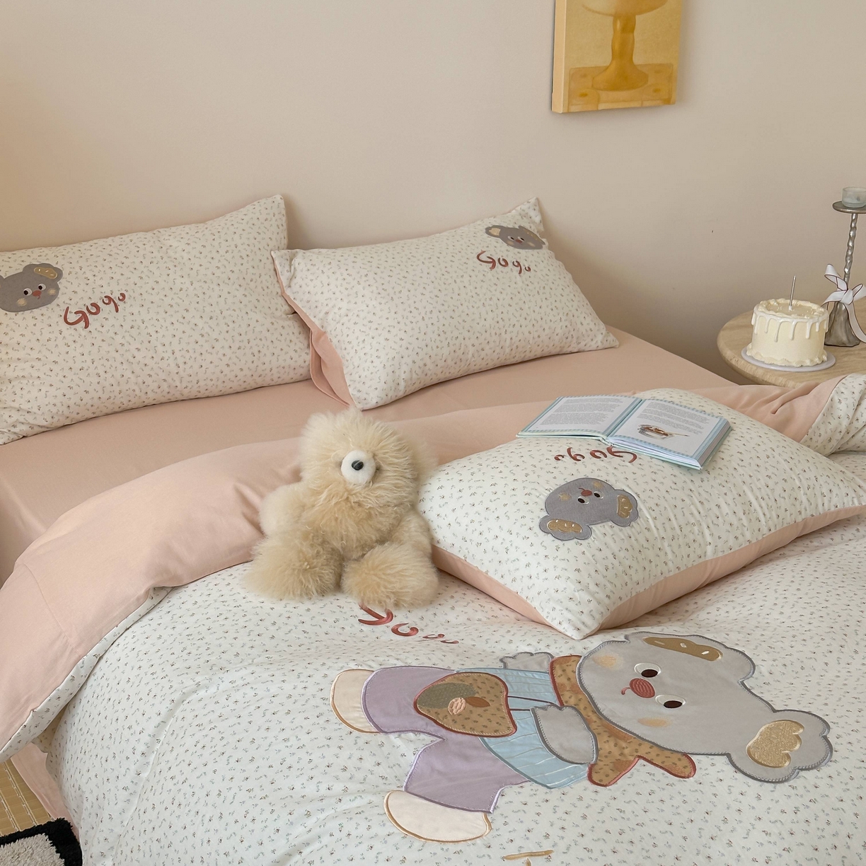 91家纺网 家纺一手货源 找家纺 紫桐 Lila lndus 2025新款双层纱贴布绣四件套 小考拉