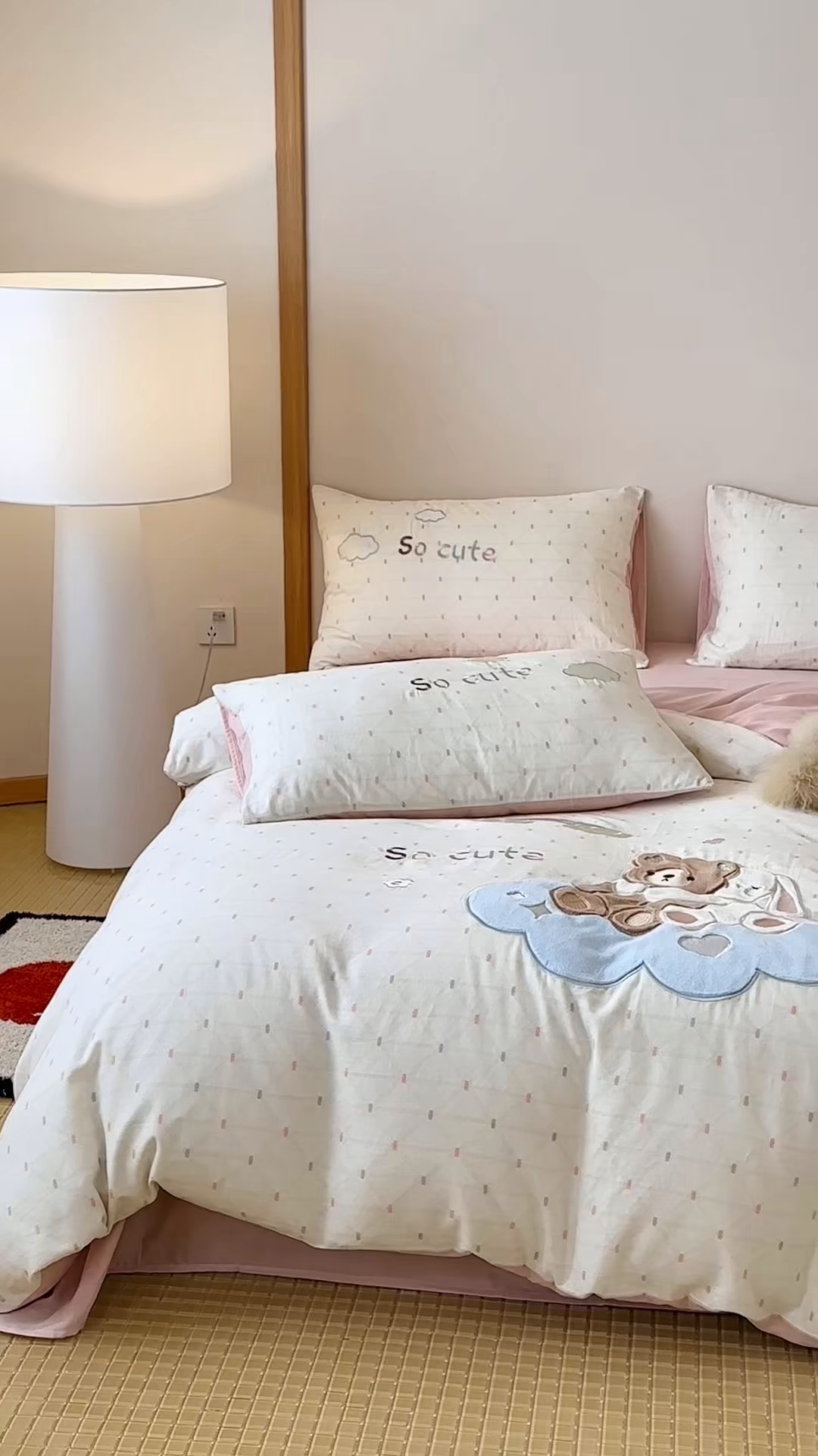 91家纺网 家纺一手货源 找家纺 紫桐 Lila lndus 2025新款双层纱贴布绣四件套 小熊