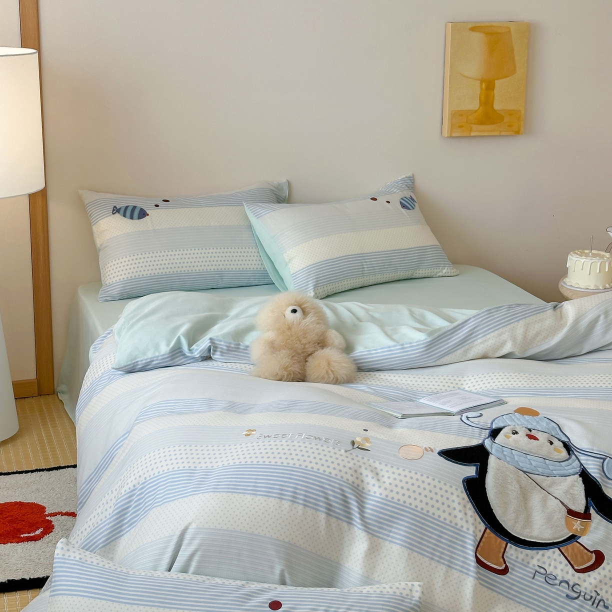 91家纺网 家纺一手货源 找家纺 紫桐 Lila lndus 2025新款双层纱贴布绣四件套 小企鹅