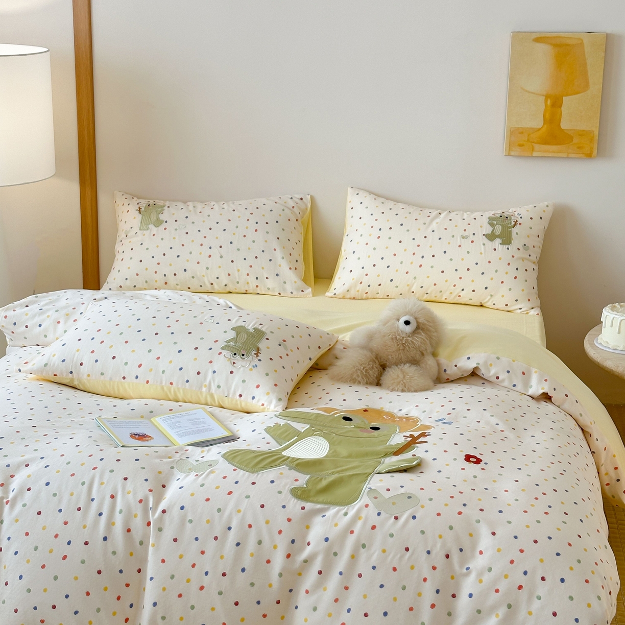 91家纺网 家纺一手货源 找家纺 紫桐 Lila lndus 2025新款双层纱贴布绣四件套 小鳄鱼