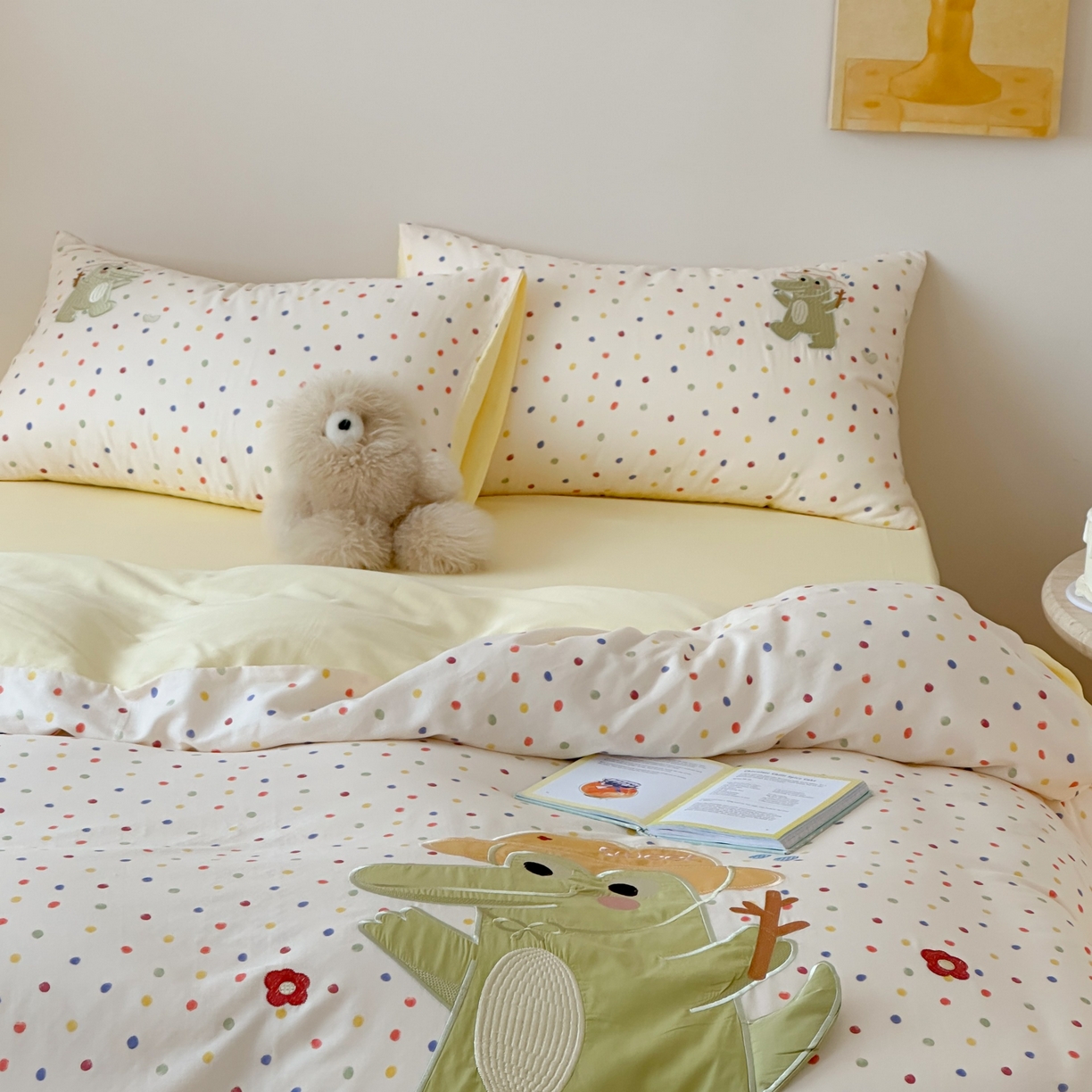 91家纺网 家纺一手货源 找家纺 紫桐 Lila lndus 2025新款双层纱贴布绣四件套 小鳄鱼