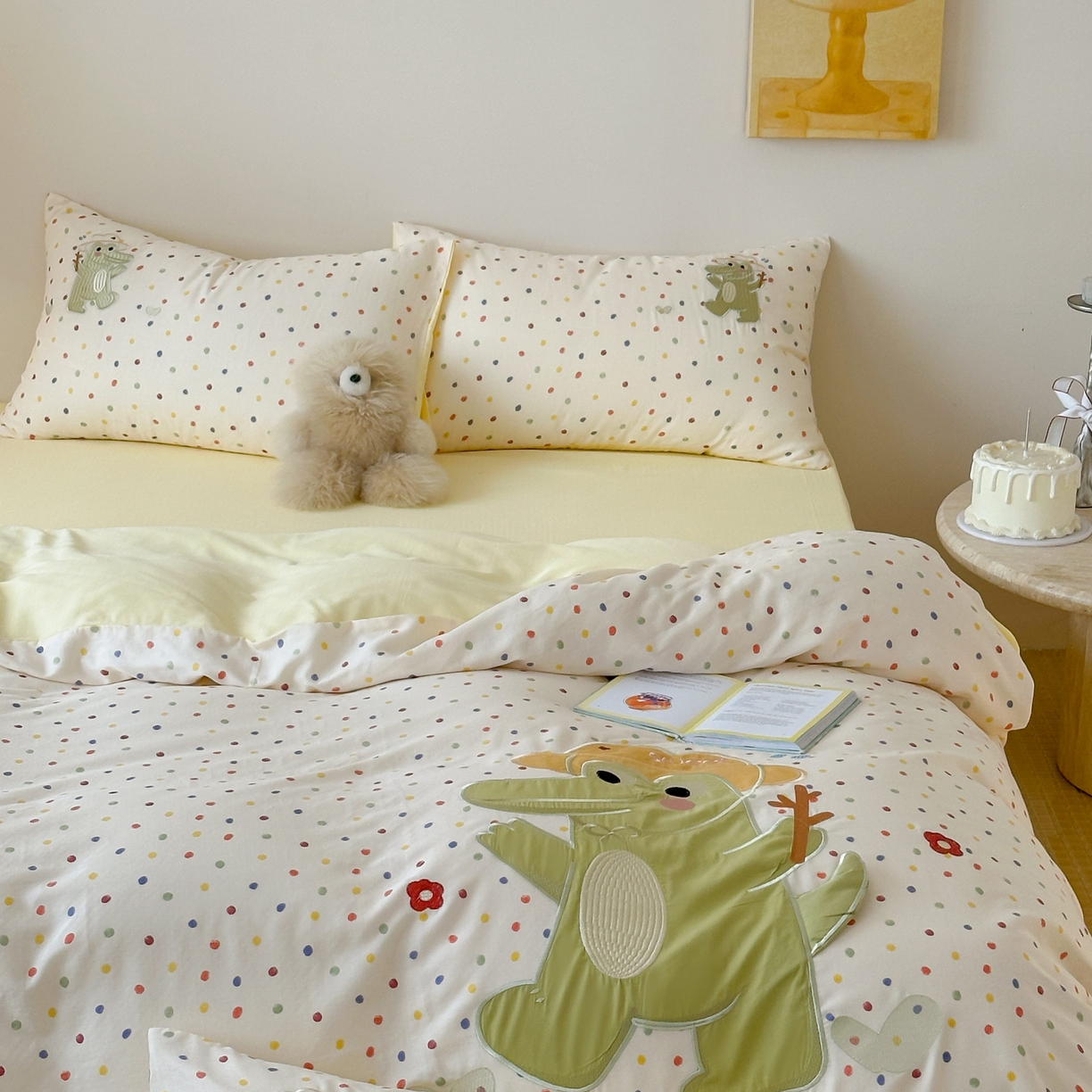 91家纺网 家纺一手货源 找家纺 紫桐 Lila lndus 2025新款双层纱贴布绣四件套 小鳄鱼