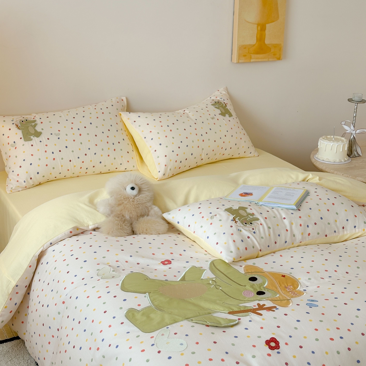 91家纺网 家纺一手货源 找家纺 紫桐 Lila lndus 2025新款双层纱贴布绣四件套 小鳄鱼