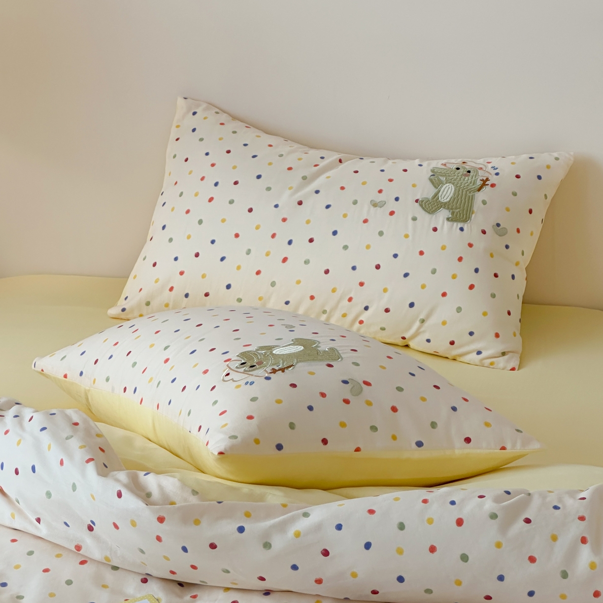 91家纺网 家纺一手货源 找家纺 紫桐 Lila lndus 2025新款双层纱贴布绣四件套 小鳄鱼