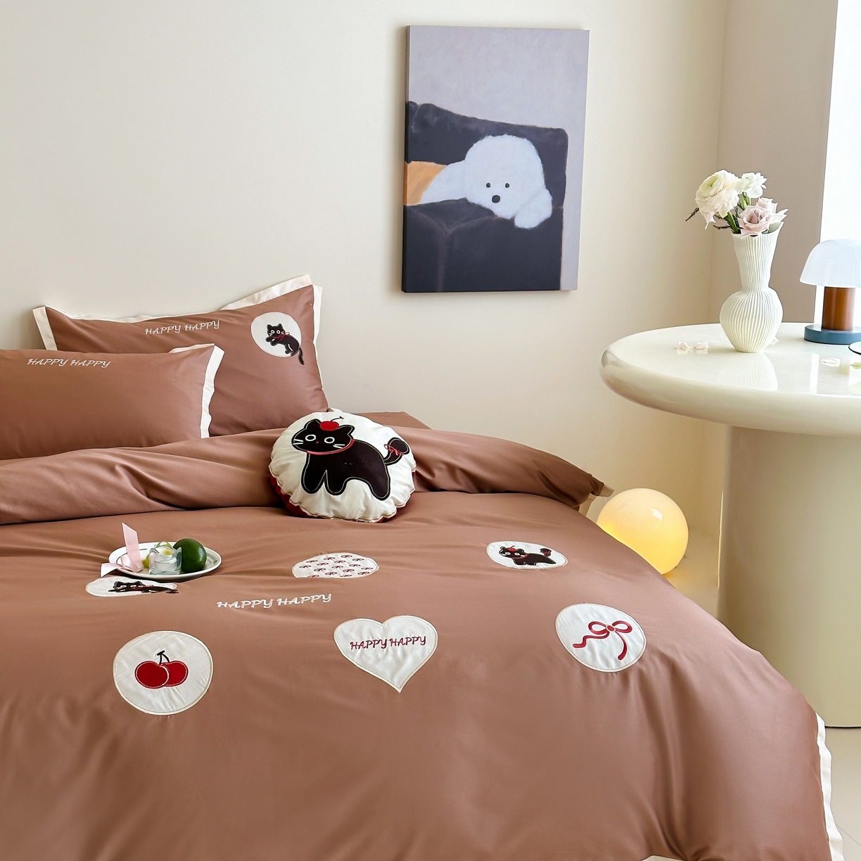 91家纺网 家纺一手货源 找家纺 紫桐 Lila lndus 2025新款50支双股长绒棉纯棉四件套 假日猫咪-咖