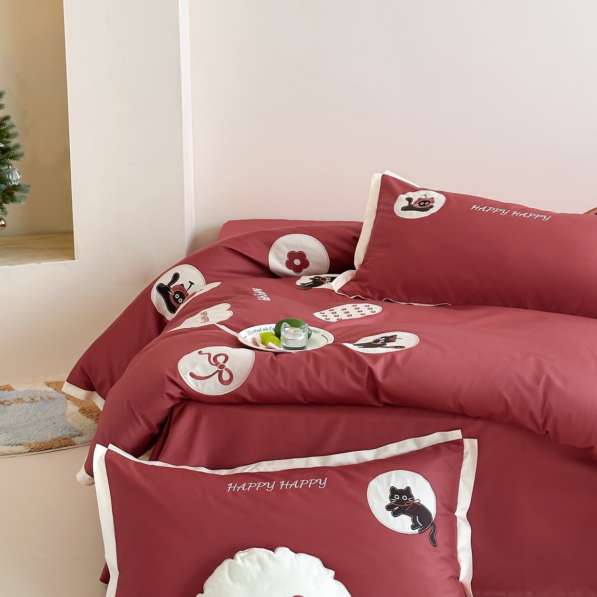 91家纺网 家纺一手货源 找家纺 紫桐 Lila lndus 2025新款50支双股长绒棉纯棉四件套 假日猫咪-红
