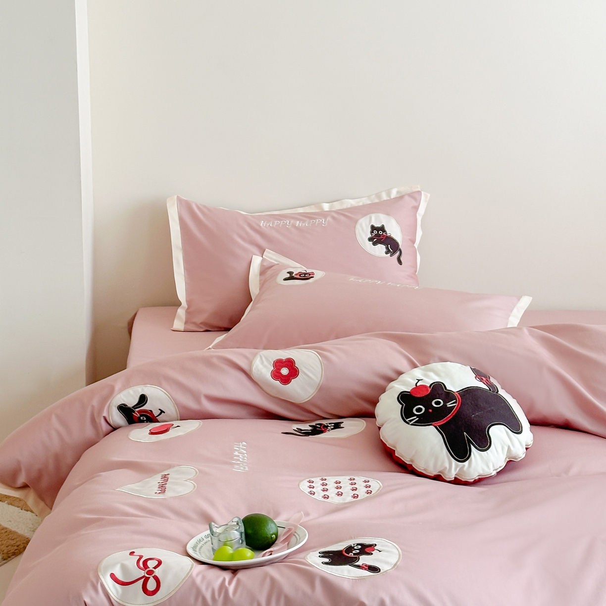 91家纺网 家纺一手货源 找家纺 紫桐 Lila lndus 2025新款50支双股长绒棉纯棉四件套 假日猫咪-粉