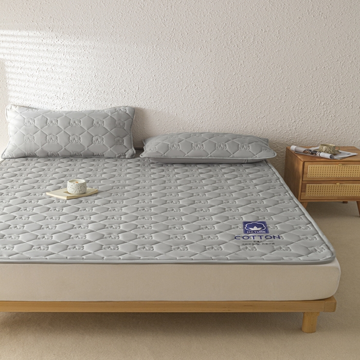 91家纺网 家纺一手货源 找家纺 （总）老帅的工厂店2025新款A类水洗棉珩绣棉花床褥