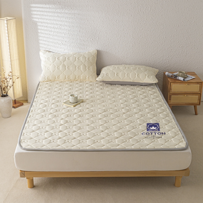 91家纺网 家纺一手货源 找家纺 老帅的工厂店2025新款A类水洗棉珩绣棉花床褥 本色