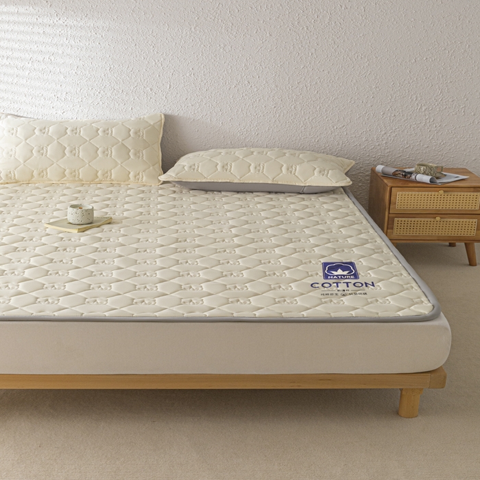 91家纺网 家纺一手货源 找家纺 老帅的工厂店2025新款A类水洗棉珩绣棉花床褥 本色